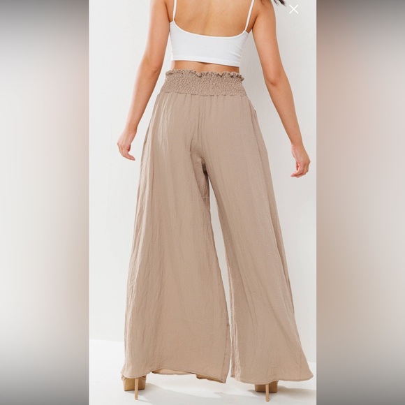 ✨NEW LIST✨ High Smocked Waisted Wide Leg Crinkle Fabric Pants - Picture 3 of 6